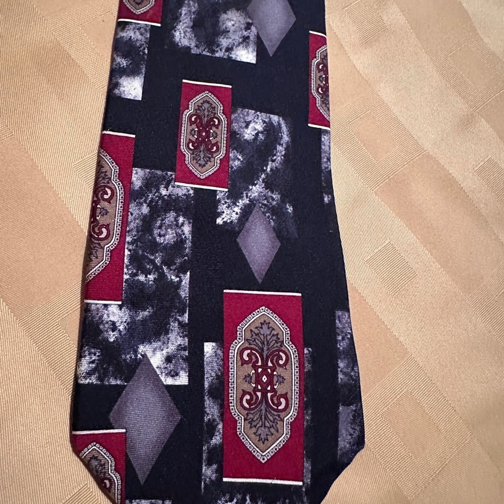 Keith Danials Elegant Navy and Red Patterned Tie All Silk Made in USA
